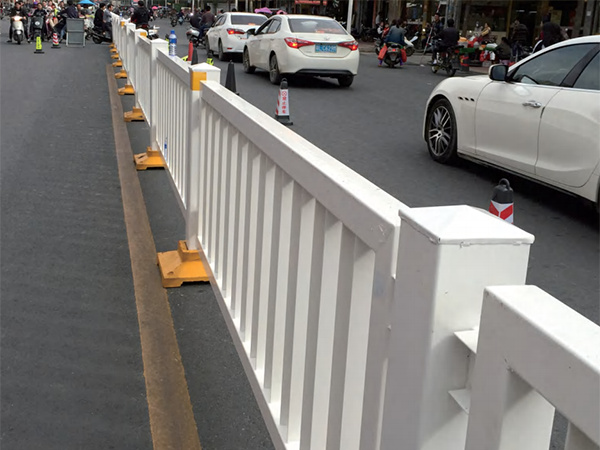 道路護(hù)欄